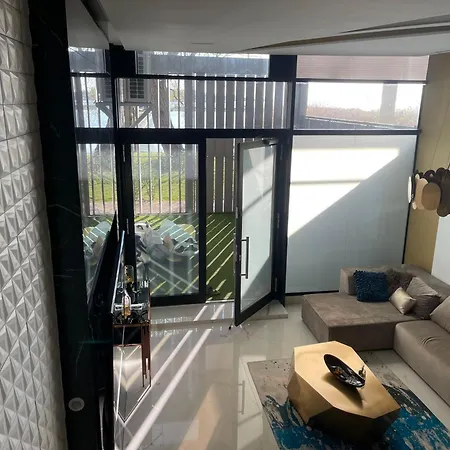 Luxury Club218 * Σίοφοκ